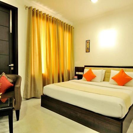 Rr Residency Hotell Delhi  Exteriör bild